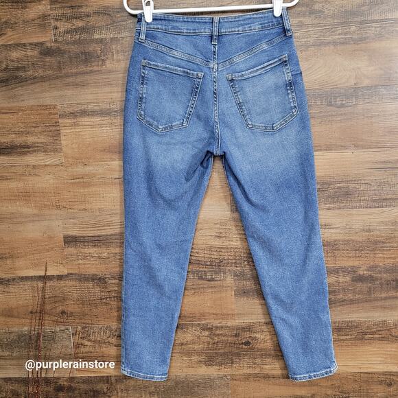 Old Navy Jeans Size 4 OG Straight High Rise Tummy Control Medium Wash - Picture 2 of 11
